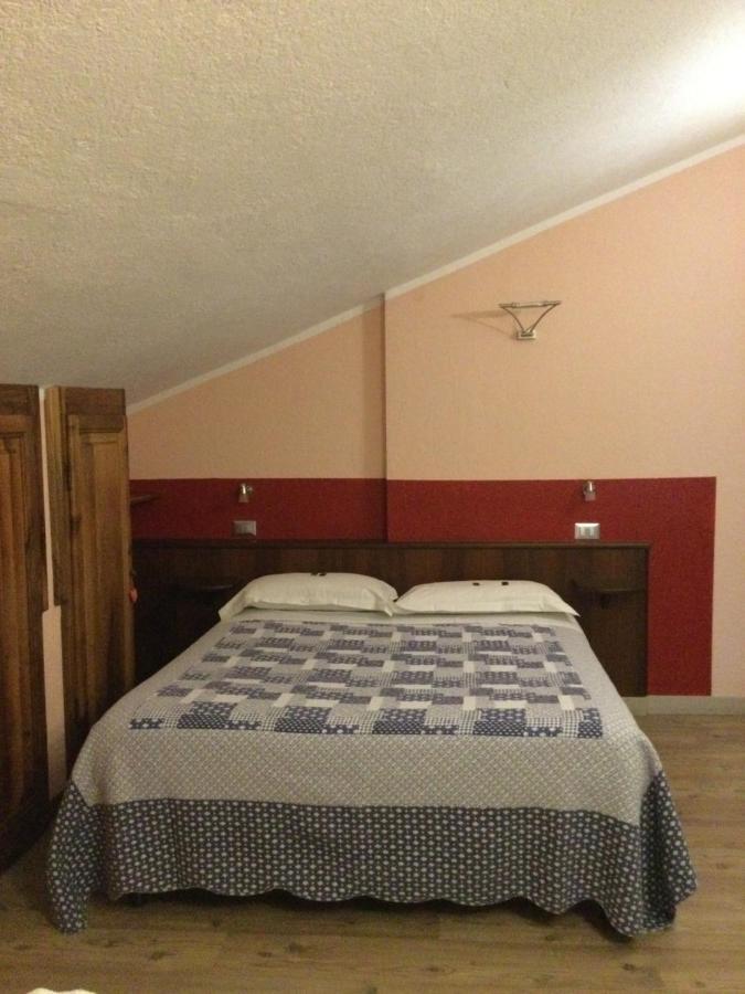 B&B Les Fleurs Gignod Exteriör bild