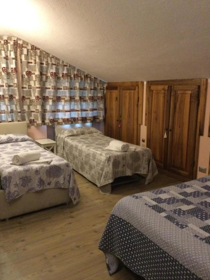 B&B Les Fleurs Gignod Exteriör bild