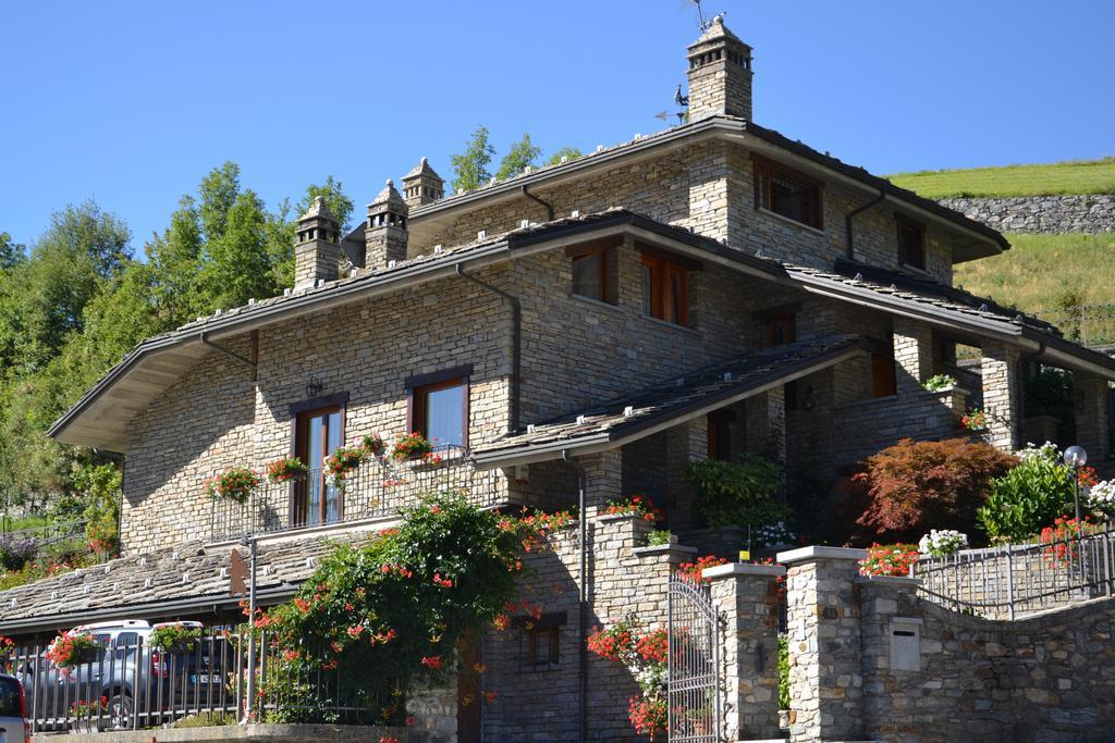 B&B Les Fleurs Gignod Exteriör bild