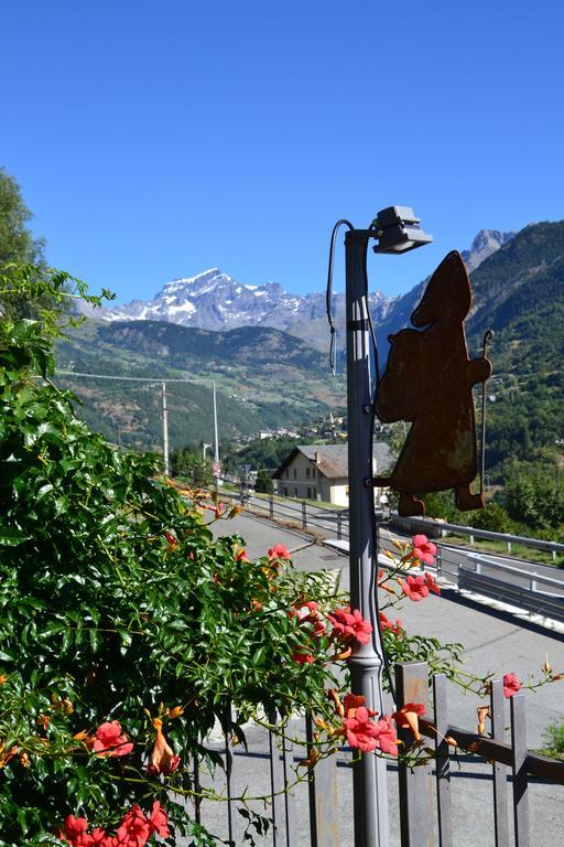B&B Les Fleurs Gignod Exteriör bild